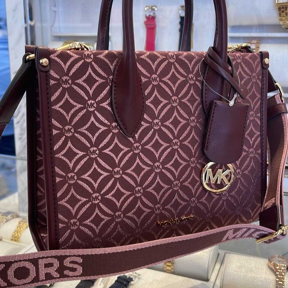 Michael Kors Mirella Small Metallic Logo Jacquard Crossbody Bag
Oxblood … - Picture 3 of 16